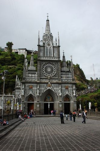 Photograph of the front of Las Lajas Sanctuary